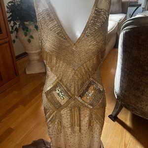 Gold BEADED DRESSS SIZE 0